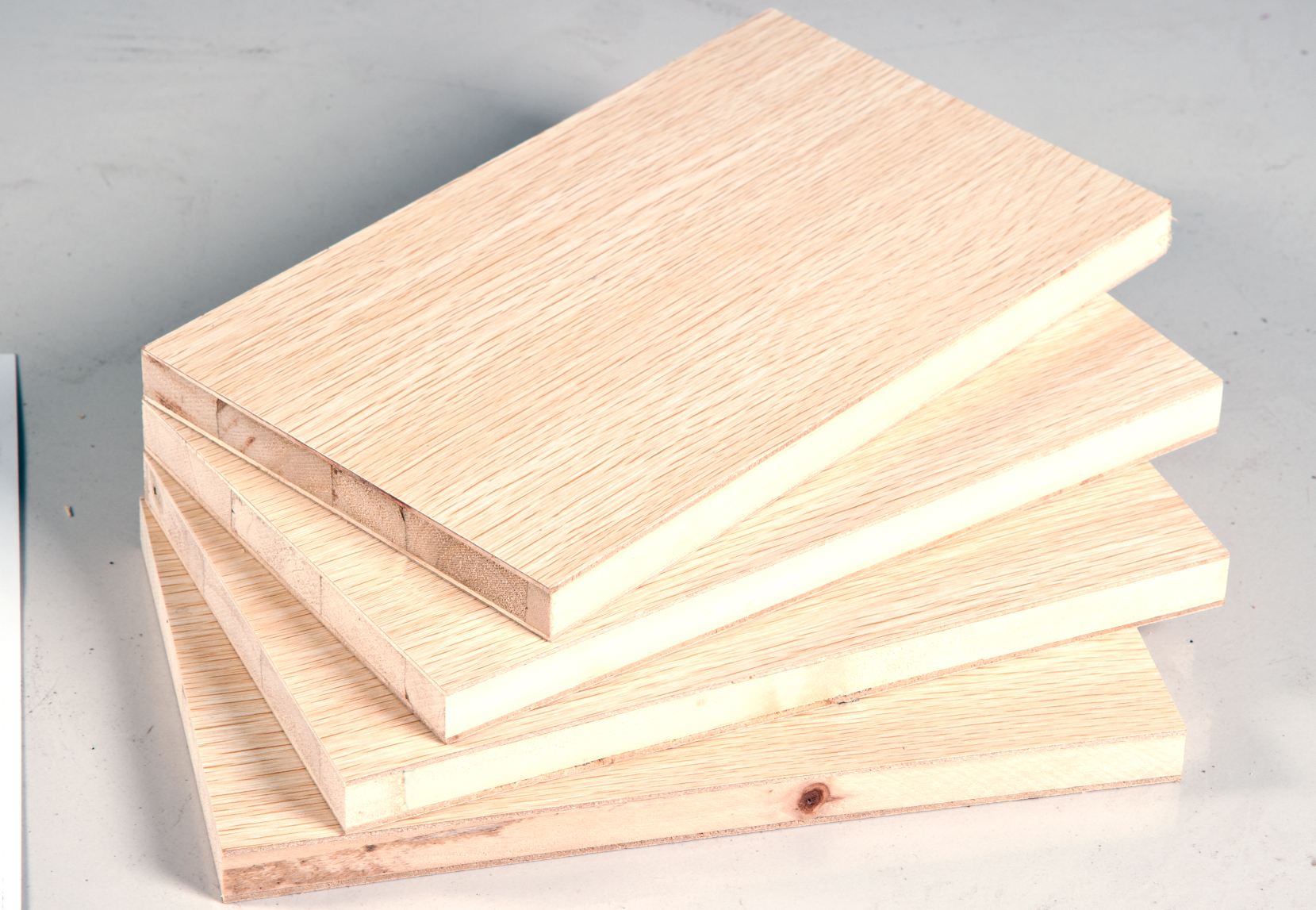 ���B(t��i)��